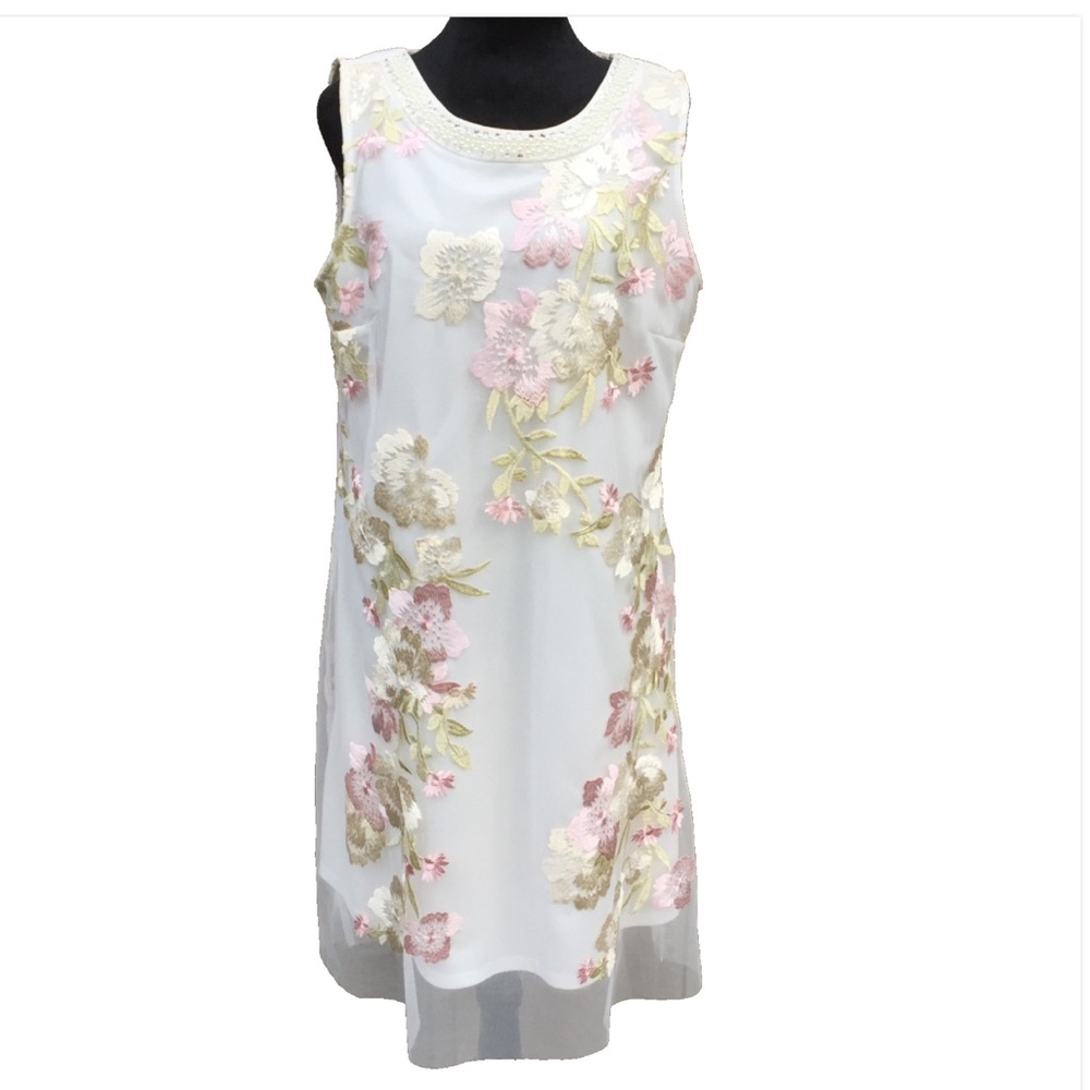 SD Collection Ivory Floral Embroidery Dress